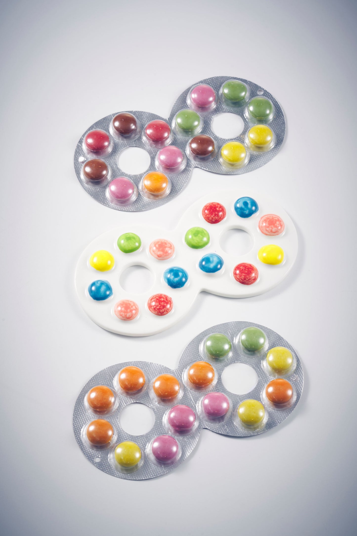 2022a Auntie Angel Store – Eight-shaped chocolate 嬌姐士多 – 八字形眼鏡朱古力